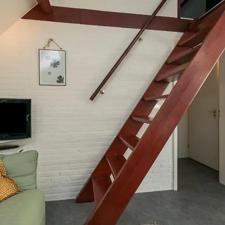 Bungalow Jonkerstee 81 - Near The With Big Garden - Not For Companies Vakantiehuis
